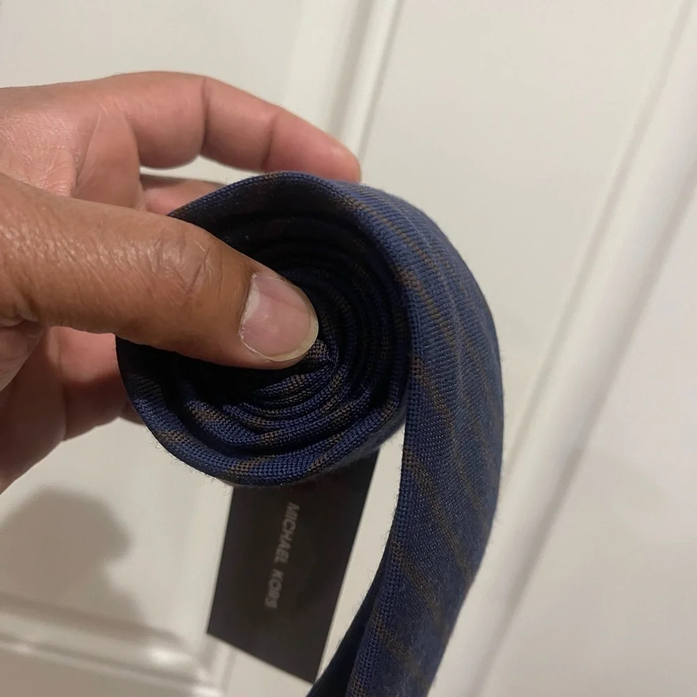 NWT Michael Kors Navy Tie with Brown Diagonal Stripe Sz OS - Picture 7 of 14